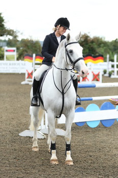 Katie Shaw Wins Dodson & Horrell 1.10m National Amateur Second Round at Summerhouse Equestrian Centre